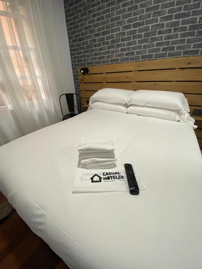 Готель Casual Mardones Більбао Екстер'єр фото A room at Casual Hotel 22